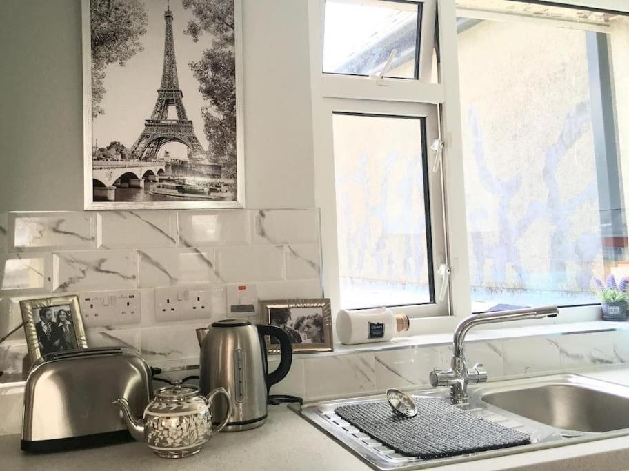 Paris Rooftop Studio At The Residence, Bantry Kültér fotó